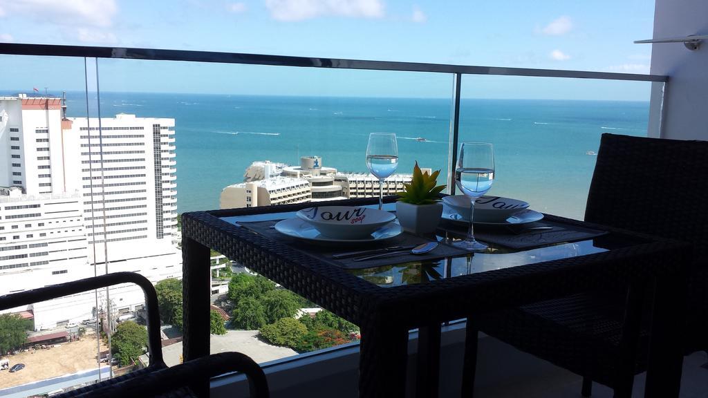 The Cliff Residence Condo 파타야 객실 사진